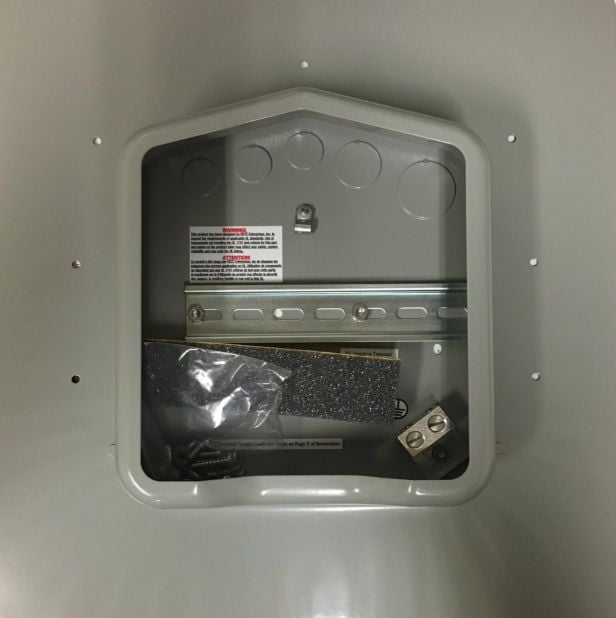 Soladeck Flashed PV Roof Mount 600VDC 120 Amp — image 1