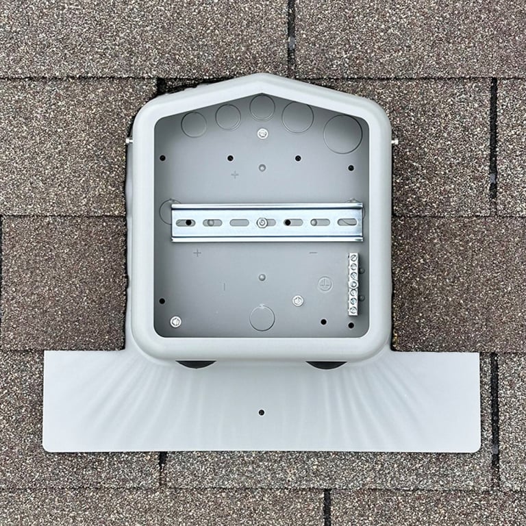 SolaDeck 0999 Outdoor Pass-thru Enclosure (Gray) — image 1