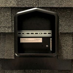 SolaDeck 0999 Roof Mount Outdoor Pass-thru Enclosure Image